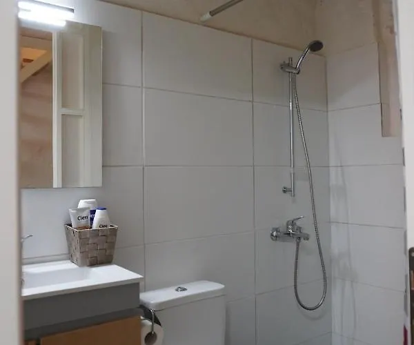 Feriehus Il-mezzanine Private Traditional And Walking Distance To Bus Terminus Cospicua