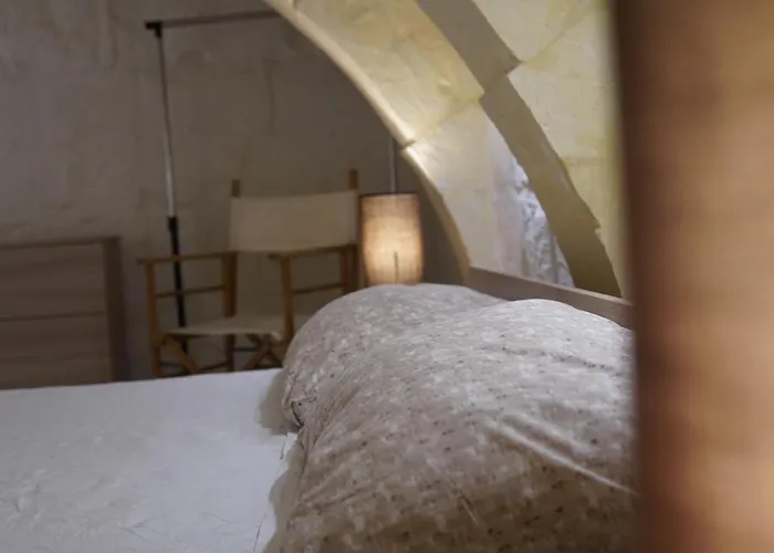 Il-mezzanine Private Traditional And Walking Distance To Bus Terminus Feriehus Cospicua