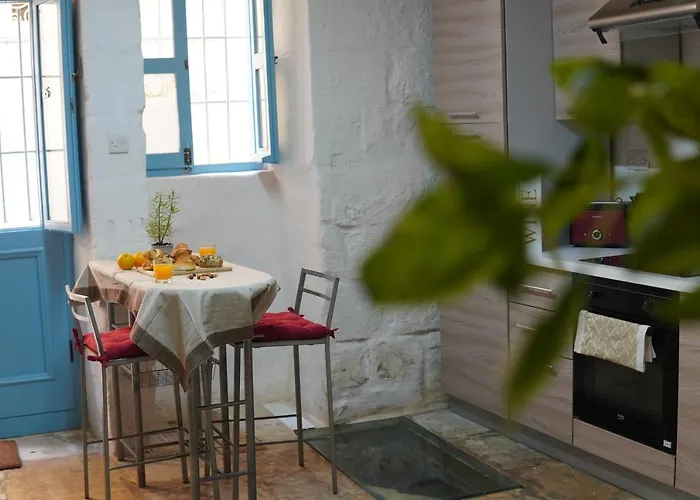 Feriehus Il-mezzanine Private Traditional And Walking Distance To Bus Terminus Cospicua